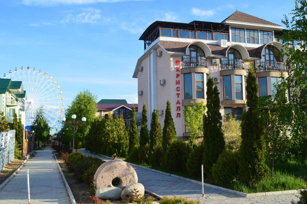 Kristall Hotel Bosteri Kültér fotó
