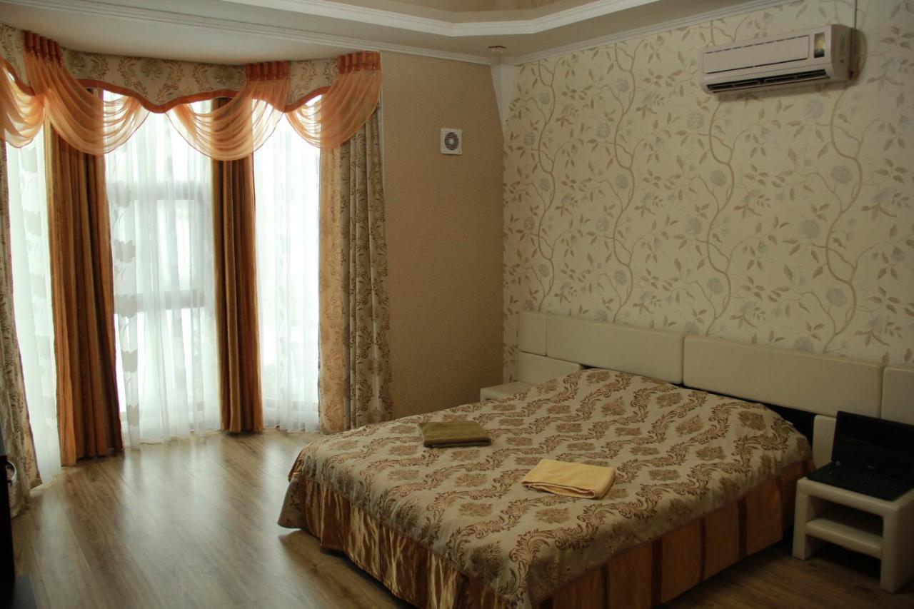 Kristall Hotel Bosteri Kültér fotó