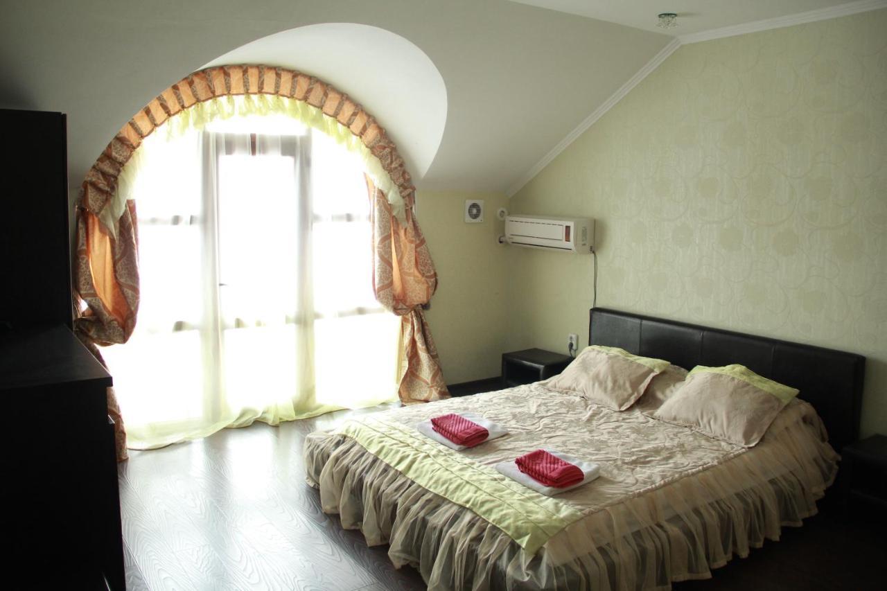 Kristall Hotel Bosteri Kültér fotó