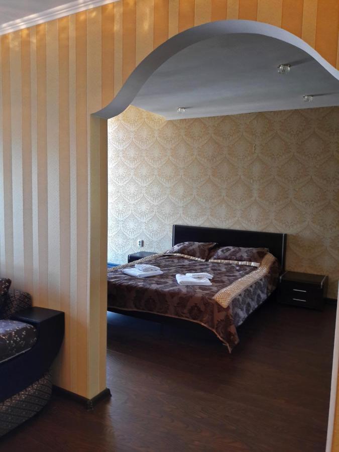 Kristall Hotel Bosteri Kültér fotó